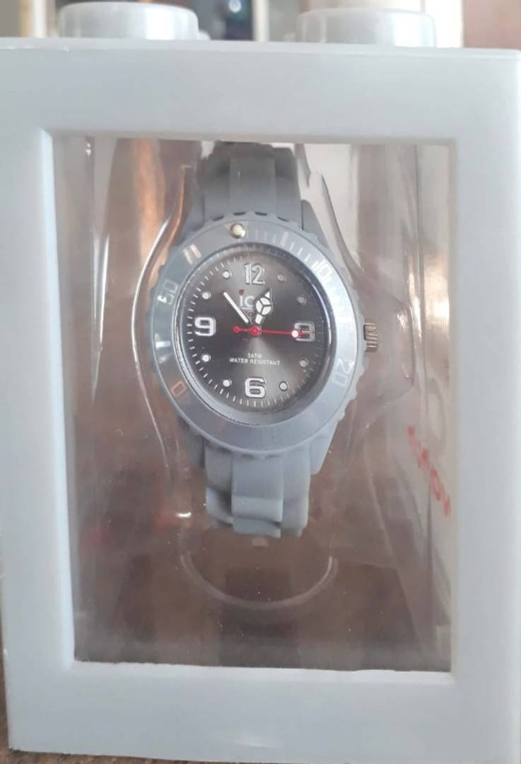 Ice rubber belt excellent watch for unisex